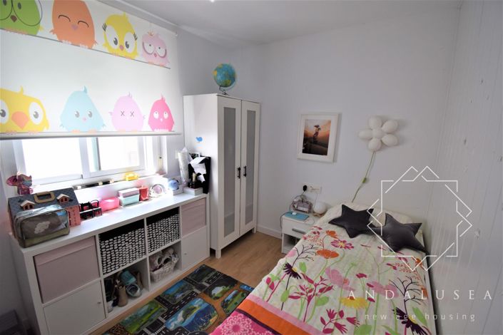 Image No.11-2 Bed Property for sale