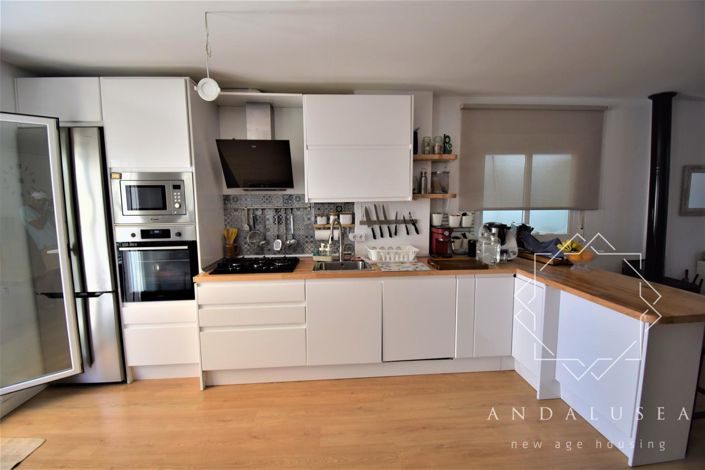 Image No.6-2 Bed Property for sale