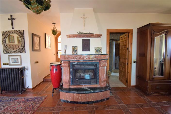 Image No.30-4 Bed Property for sale