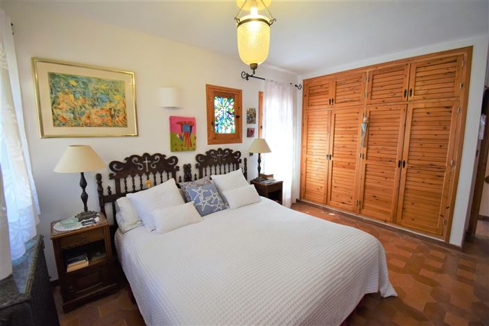 Image No.39-4 Bed Property for sale