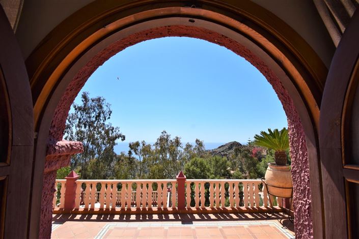 Image No.51-4 Bed Property for sale