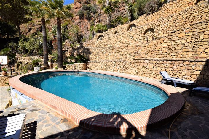 Image No.52-4 Bed Property for sale