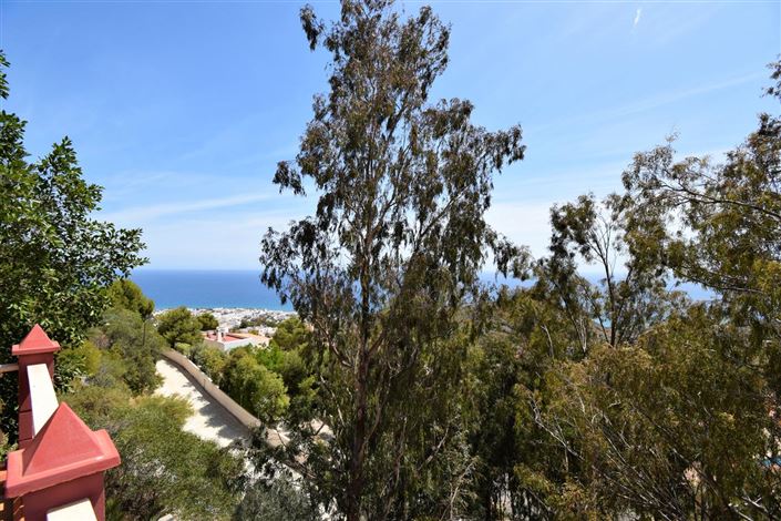 Image No.53-4 Bed Property for sale