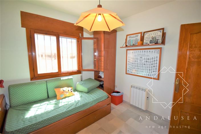 Image No.21-3 Bed Property for sale