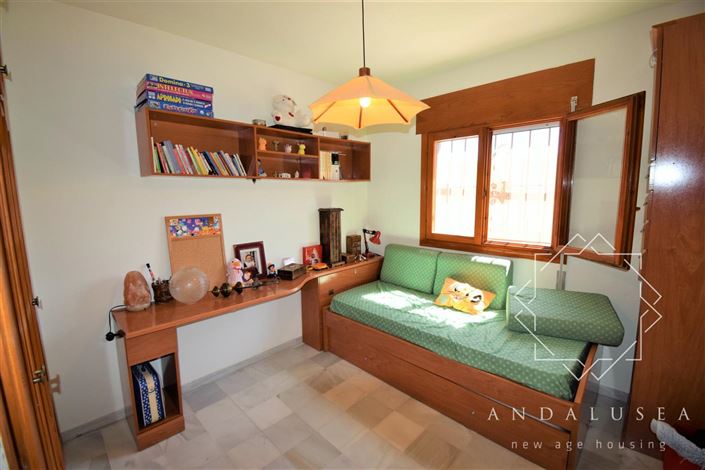 Image No.22-3 Bed Property for sale