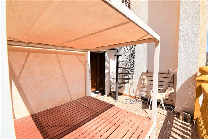 Image No.37-3 Bed Property for sale