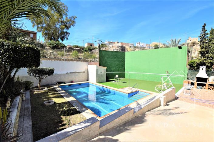 Image No.40-3 Bed Property for sale