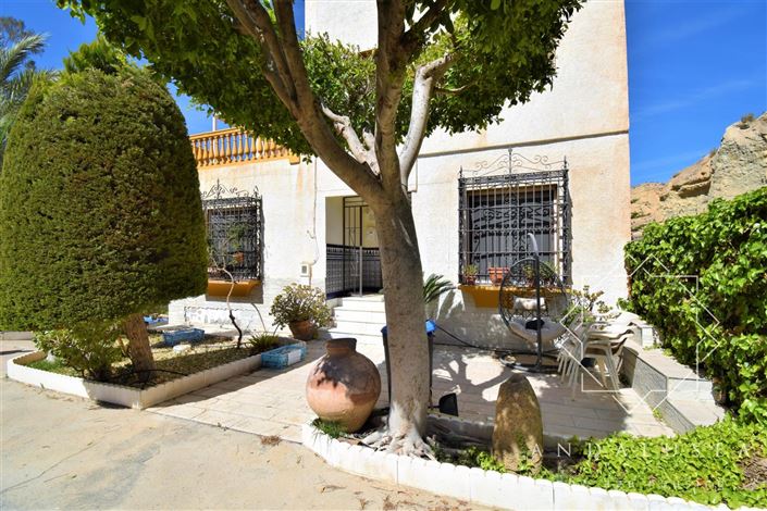 Image No.53-3 Bed Property for sale