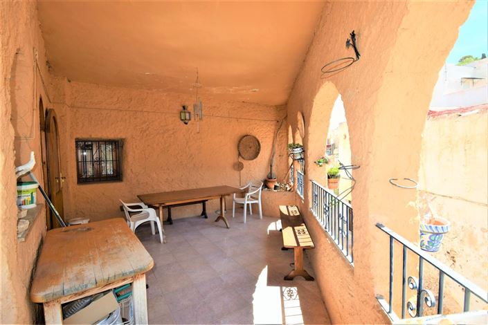 Image No.19-7 Bed Property for sale