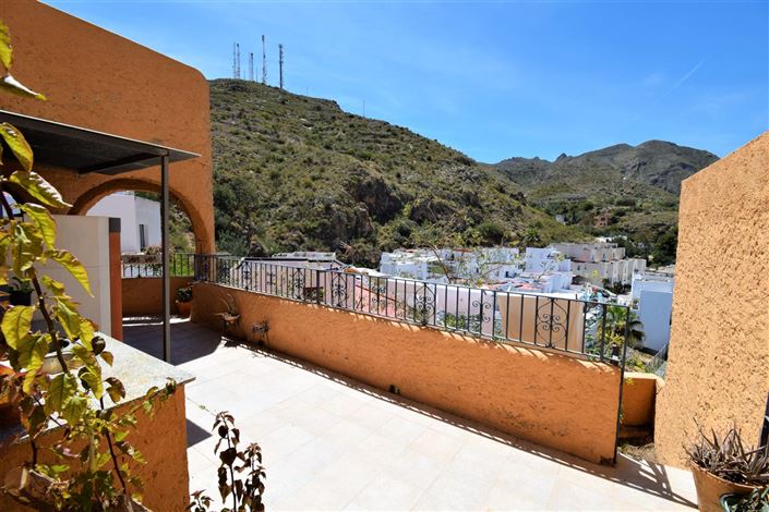 Image No.21-7 Bed Property for sale