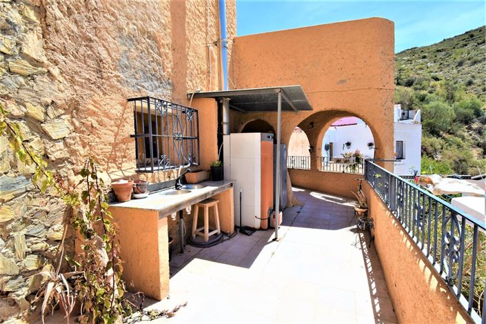 Image No.22-7 Bed Property for sale