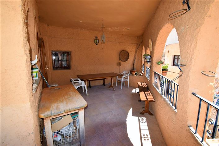 Image No.24-7 Bed Property for sale