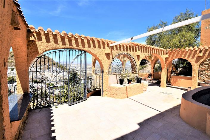 Image No.30-7 Bed Property for sale