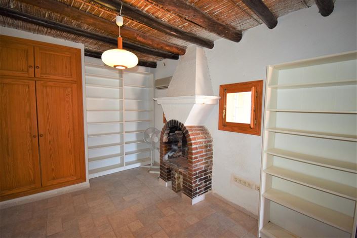 Image No.47-7 Bed Property for sale