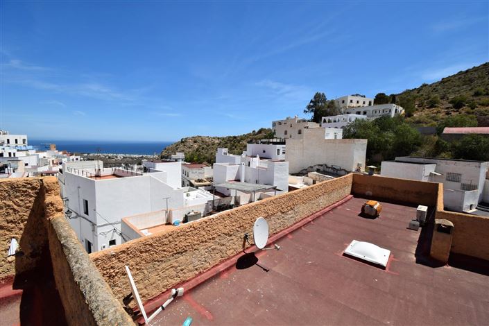 Image No.6-7 Bed Property for sale