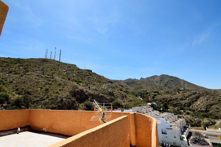 Image No.64-7 Bed Property for sale