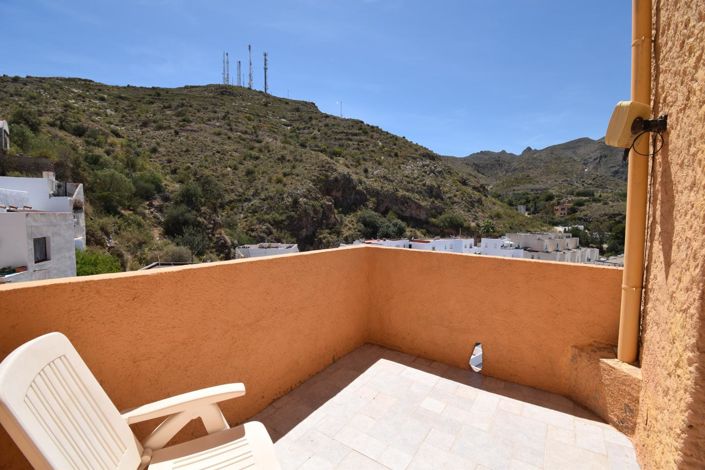 Image No.69-7 Bed Property for sale