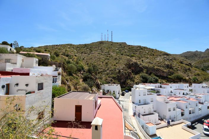 Image No.71-7 Bed Property for sale