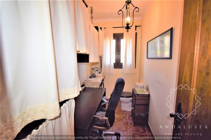 Image No.31-3 Bed Property for sale