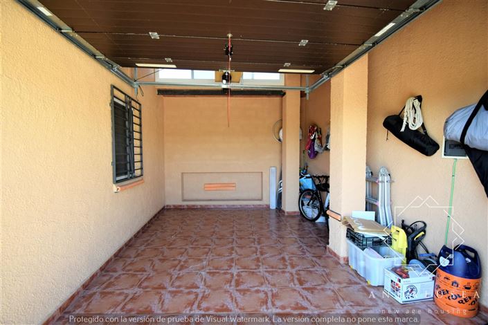 Image No.40-3 Bed Property for sale