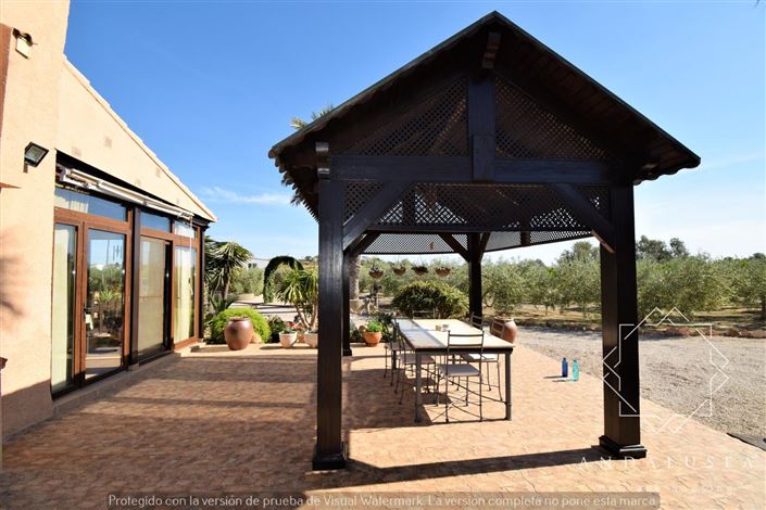 Image No.56-3 Bed Property for sale