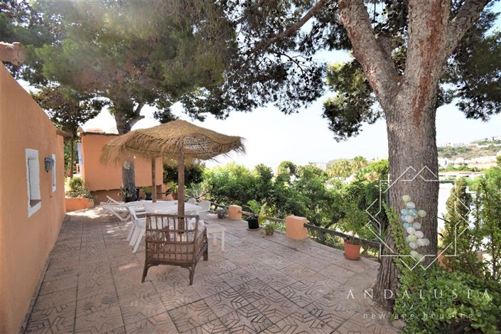 Image No.45-4 Bed Property for sale