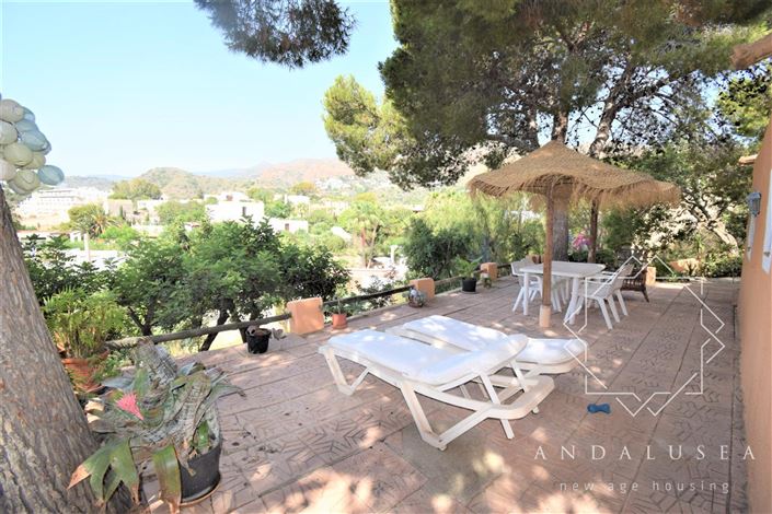 Image No.48-4 Bed Property for sale