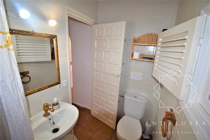 Image No.9-4 Bed Property for sale