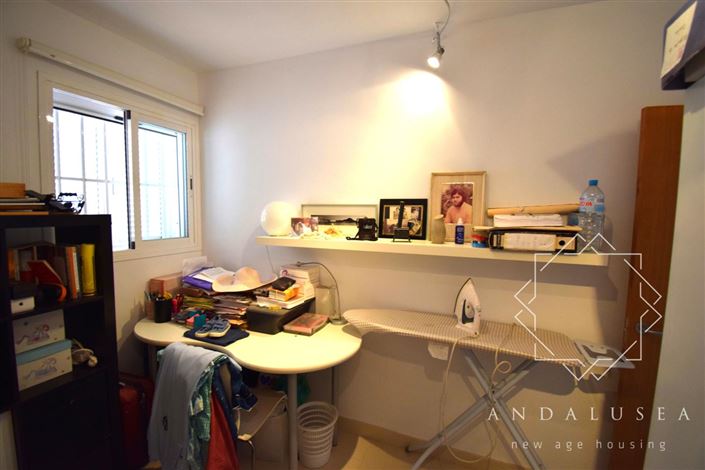 Image No.16-3 Bed Property for sale