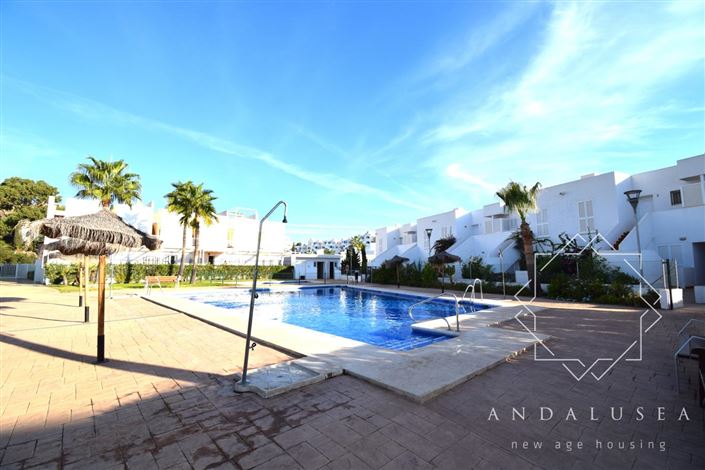 Image No.35-3 Bed Property for sale