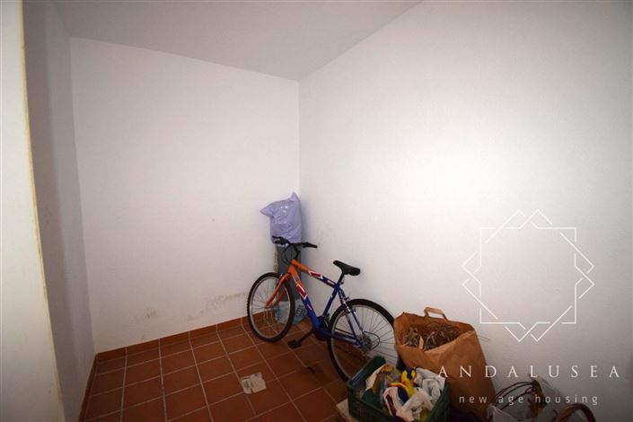 Image No.50-3 Bed Property for sale