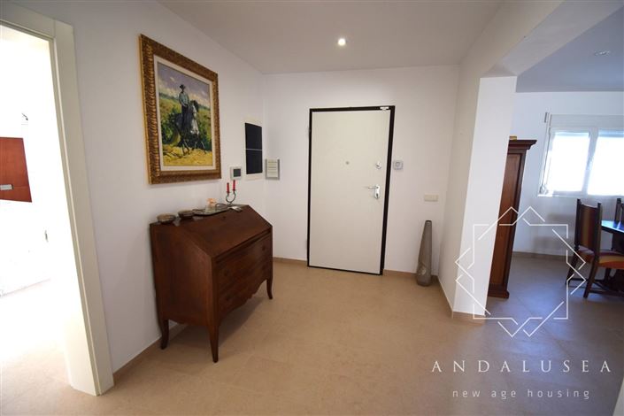 Image No.12-3 Bed Property for sale