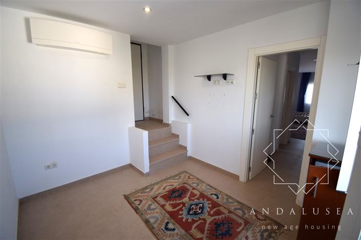 Image No.21-3 Bed Property for sale