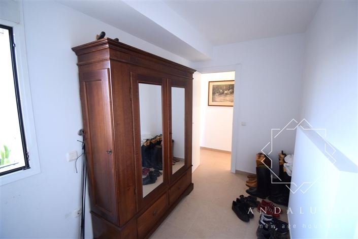 Image No.23-3 Bed Property for sale