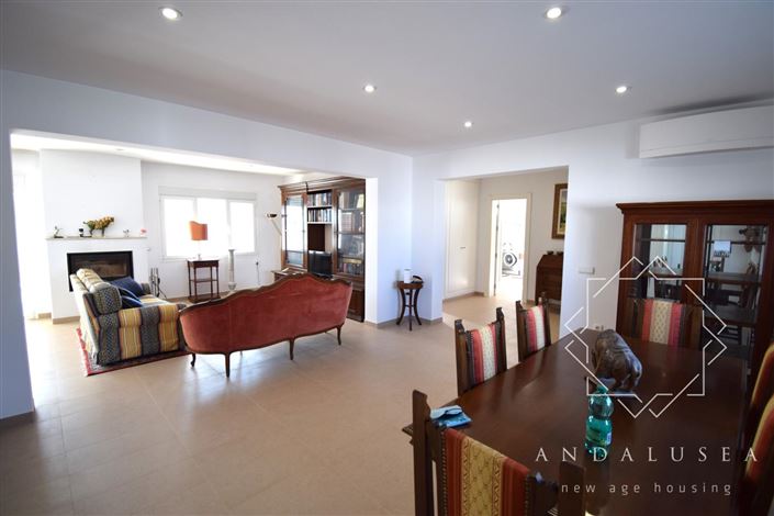 Image No.3-3 Bed Property for sale