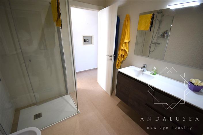 Image No.31-3 Bed Property for sale