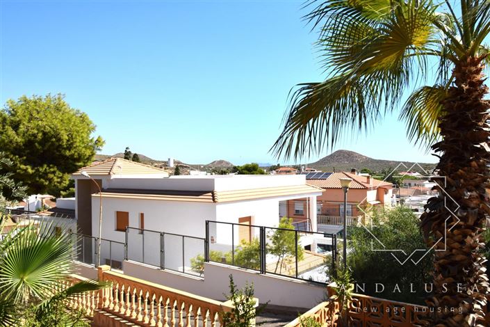 Image No.10-5 Bed Property for sale