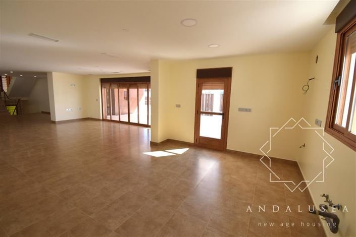 Image No.18-5 Bed Property for sale