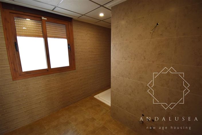 Image No.21-5 Bed Property for sale