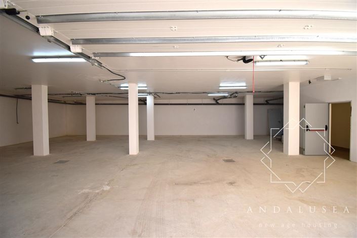 Image No.27-5 Bed Property for sale