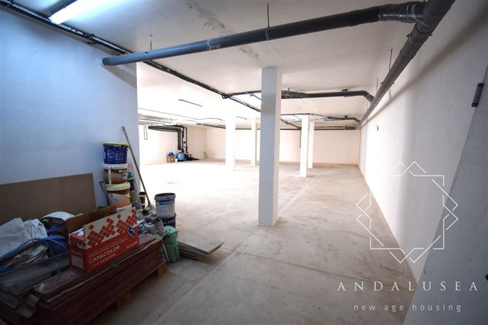 Image No.30-5 Bed Property for sale