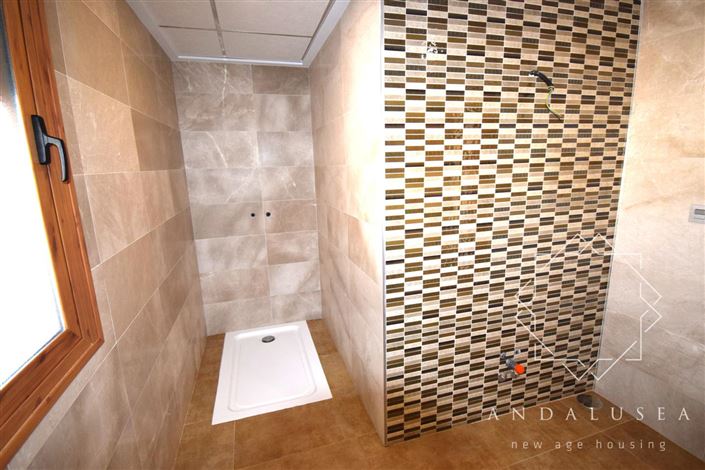 Image No.34-5 Bed Property for sale