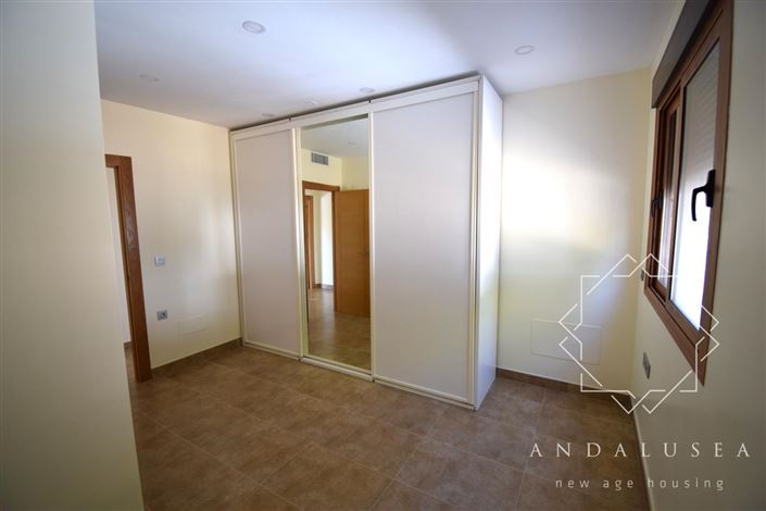 Image No.41-5 Bed Property for sale