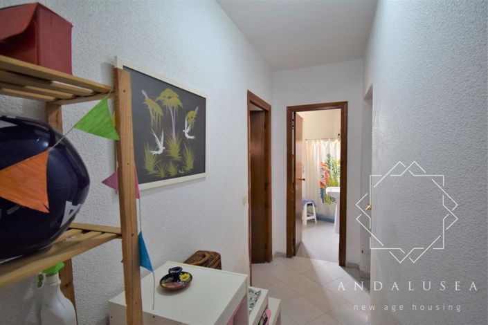 Image No.16-8 Bed Property for sale