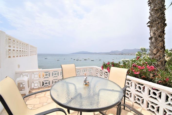 Image No.50-8 Bed Property for sale