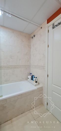 Image No.33-2 Bed Property for sale