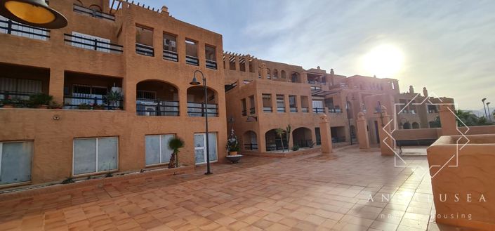 Image No.45-2 Bed Property for sale