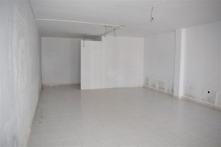 Image No.3-1 Bed Property for sale