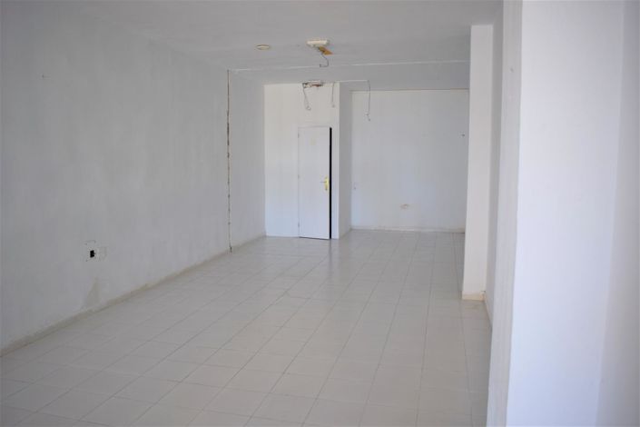 Image No.4-1 Bed Property for sale