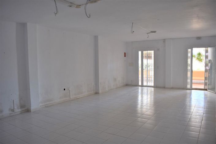 Image No.8-1 Bed Property for sale